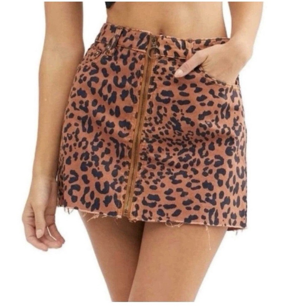 Free People Zip It Up Animal Print Denim Mini Skirt Raw Hem Pockets Size 27